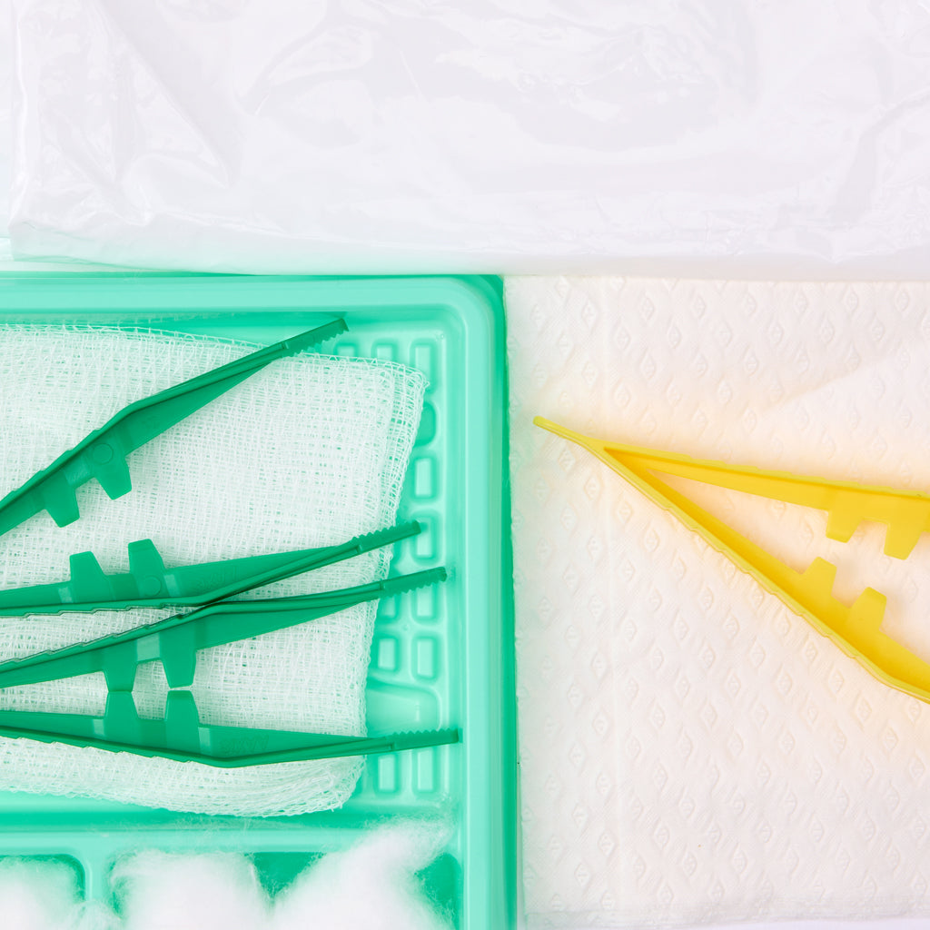 Brenniston basic dressing pack open close-up